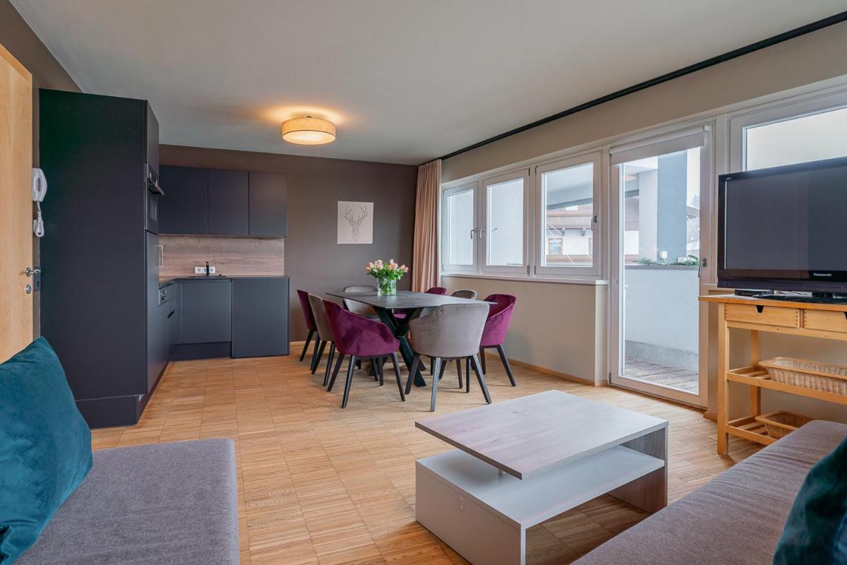 Ski Dome Appartements&Holiday Chalet Kaprun Buitenkant foto
